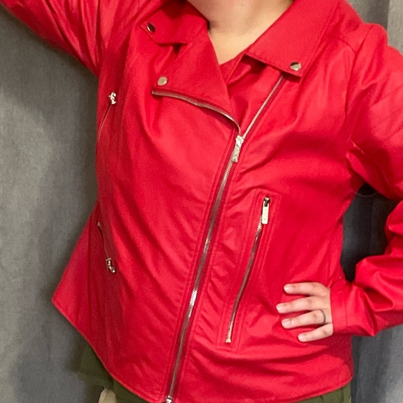 Ladies plus size vegan leather jacket size1 - Picture 3 of 3